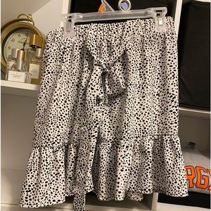 White/black polkadot skirt